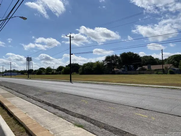 5380 Old Seguin Rd, Kirby, TX 78219