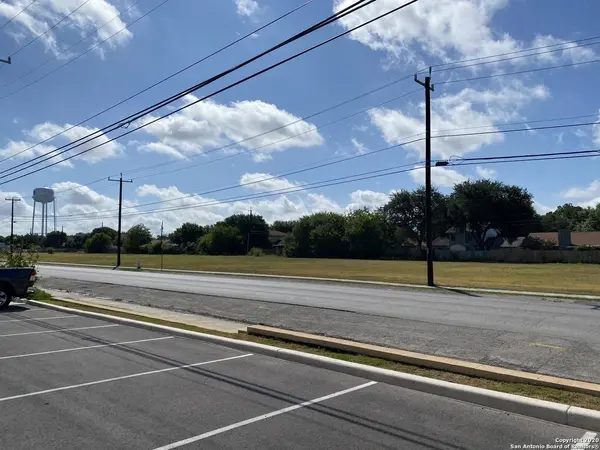5380 Old Seguin Rd, Kirby, TX 78219