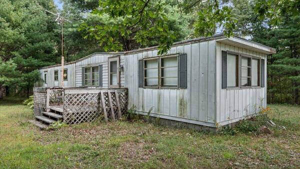 W7484 Poertner Rd, Hewett, WI 54456