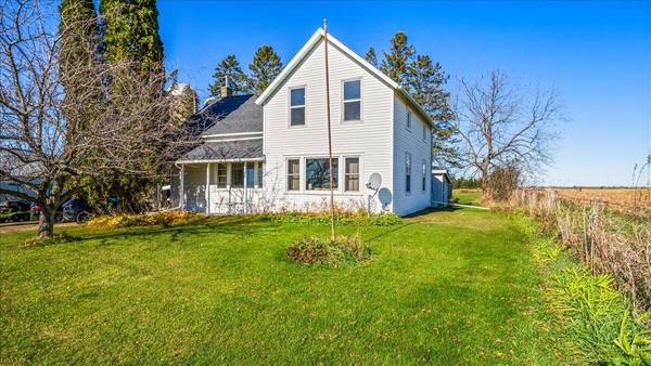 25005 Norhardt Ave, Wellington, WI 54651