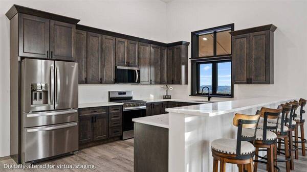 N23415 Oak Ridge Dr, Gale, WI 54630