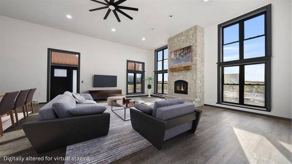 N23415 Oak Ridge Dr, Gale, WI 54630