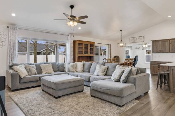 1919 McGilvray Way, Holmen, WI 54636