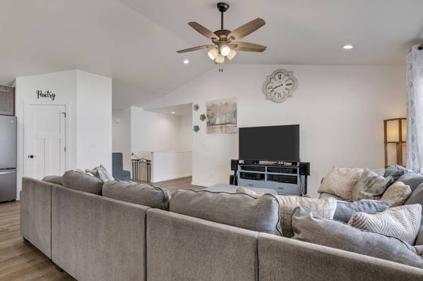 1919 McGilvray Way, Holmen, WI 54636