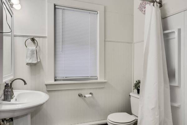 1126 7th St S, La Crosse, WI 54601