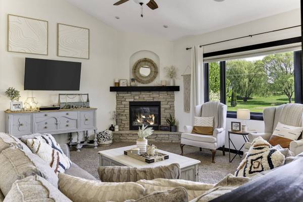 N7256 Cottonwood Ln, Holland, WI 54636