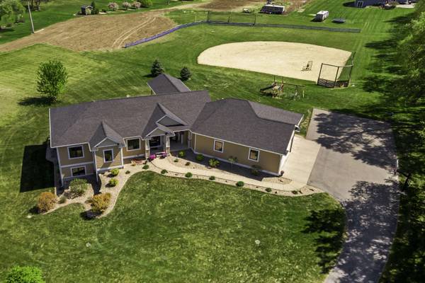 N7256 Cottonwood Ln, Holland, WI 54636