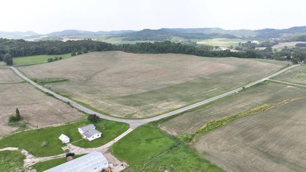 1000 Glomstad Rd, Holmen, WI 54636