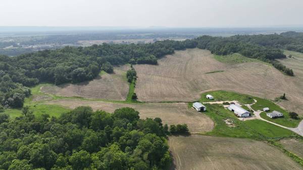 1000 Glomstad Rd, Holmen, WI 54636