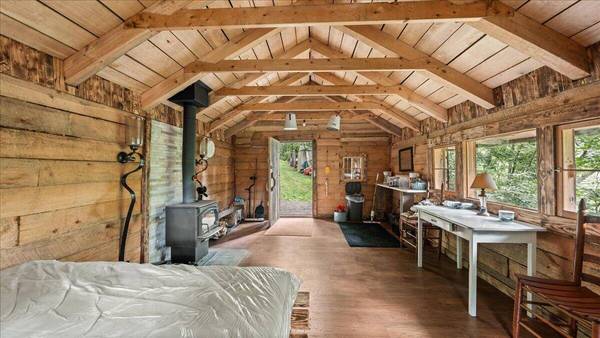 W2830 Russlan Coulee Rd, Barre, WI 54601