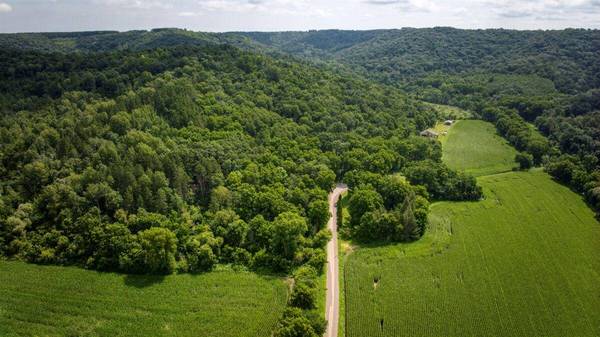 W2830 Russlan Coulee Rd, Barre, WI 54601