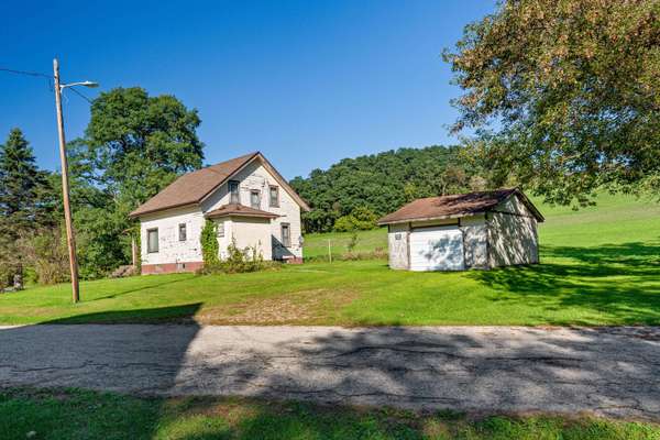 N15088 Hogden Rd, Caledonia, WI 54630