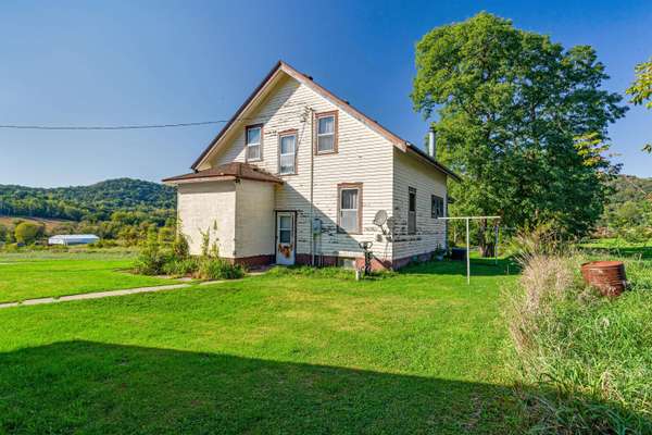 N15088 Hogden Rd, Caledonia, WI 54630