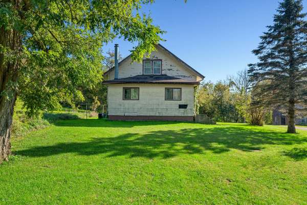 N15088 Hogden Rd, Caledonia, WI 54630