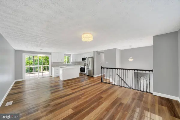 220 SANDHILL RD, Baltimore, MD 21221