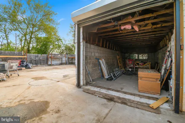 1205 CRAIN HWY N, Glen Burnie, MD 21061