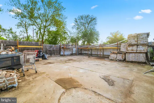 1205 CRAIN HWY N, Glen Burnie, MD 21061
