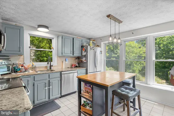 2 TOPWOOD CT, Parkville, MD 21234