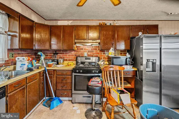 7600 PARK DR, Parkville, MD 21234