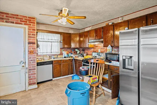 7600 PARK DR, Parkville, MD 21234
