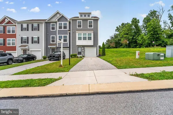 81 AYRSHIRE DR, Hanover, PA 17331