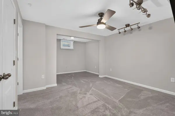 81 AYRSHIRE DR, Hanover, PA 17331