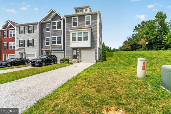 81 AYRSHIRE DR, Hanover, PA 17331