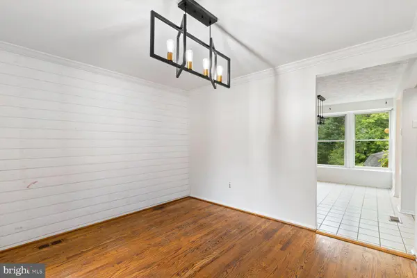 2 TOPWOOD CT, Parkville, MD 21234