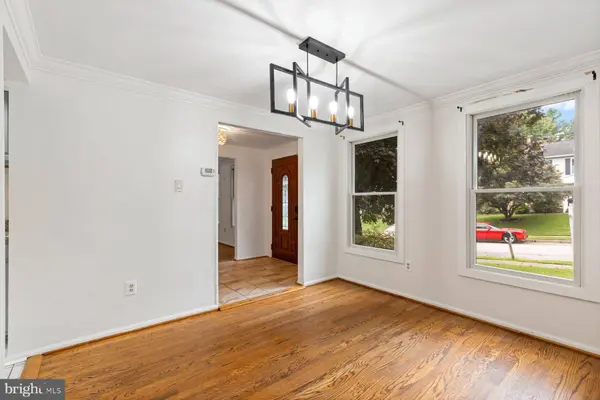 2 TOPWOOD CT, Parkville, MD 21234