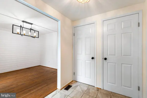 2 TOPWOOD CT, Parkville, MD 21234
