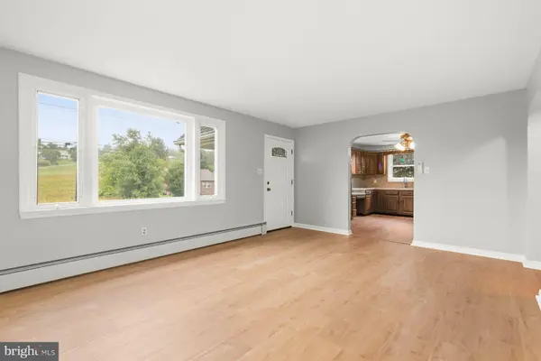4088 MANCHESTER ST, Glen Rock, PA 17327