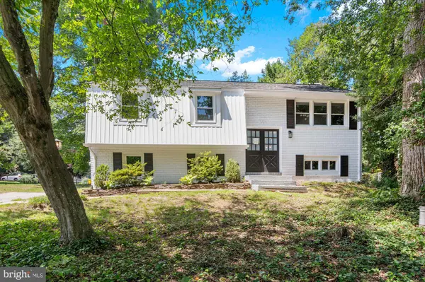 994 HILLENDALE DR