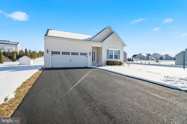 36 KAITLYN DR, Hanover, PA 17331