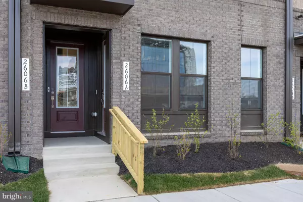 2606 PENINSULA DR, Baltimore, MD 21230