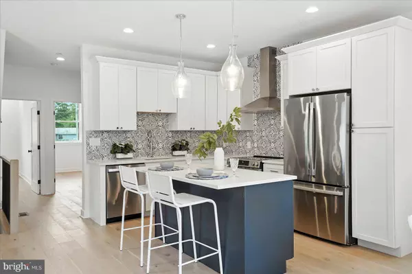 1328 EDNA RD, Pasadena, MD 21122