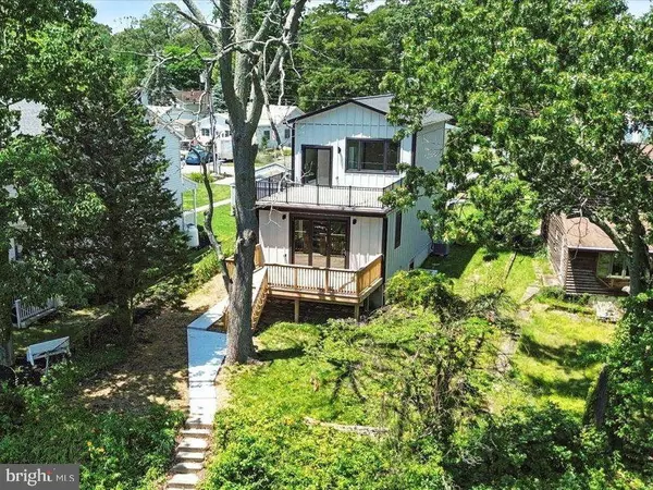 1328 EDNA RD, Pasadena, MD 21122