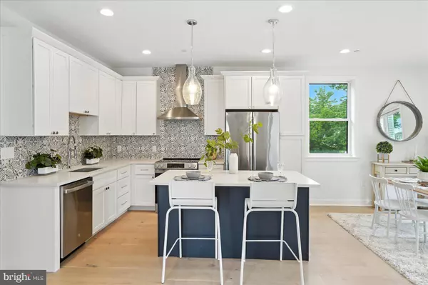 1328 EDNA RD, Pasadena, MD 21122