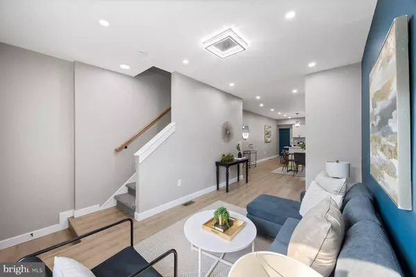 2611 HAMPDEN AVE, Baltimore, MD 21211