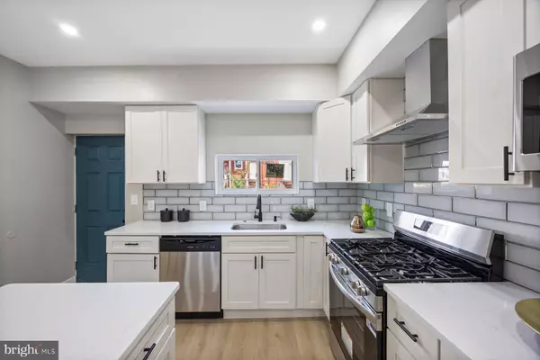 2611 HAMPDEN AVE, Baltimore, MD 21211