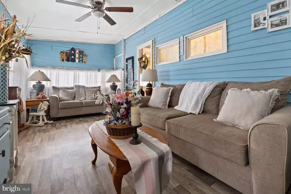 321 ATLANTIC AVE, Red Lion, PA 17356