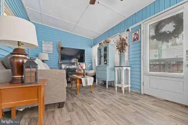 321 ATLANTIC AVE, Red Lion, PA 17356