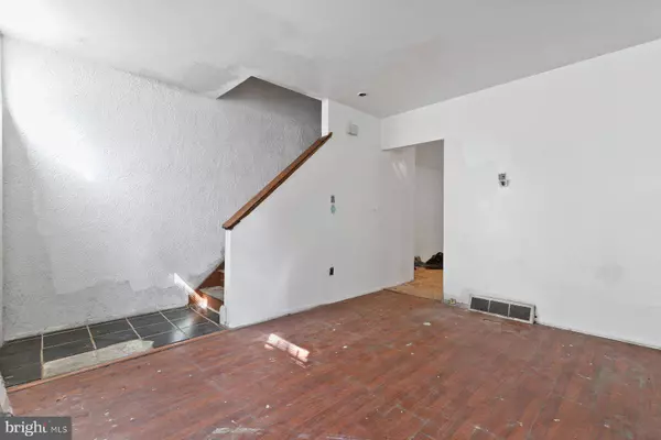 2729 W STILES ST, Philadelphia, PA 19121