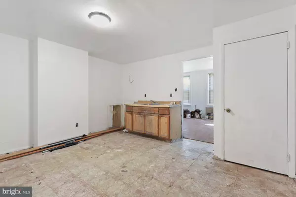 2729 W STILES ST, Philadelphia, PA 19121