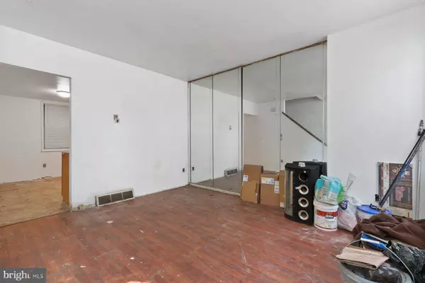 2729 W STILES ST, Philadelphia, PA 19121