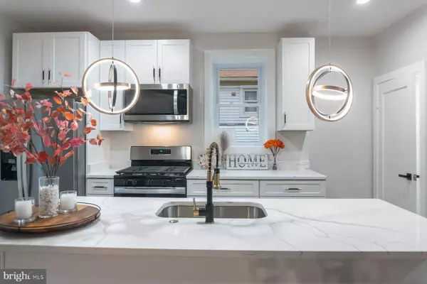 5216 BIDDISON LN, Baltimore, MD 21206