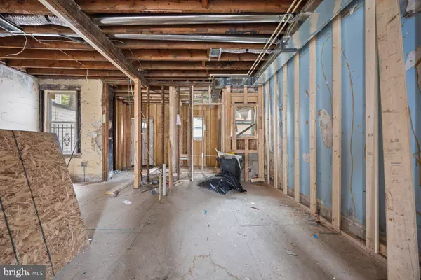 2906 VIOLET AVE, Baltimore, MD 21215