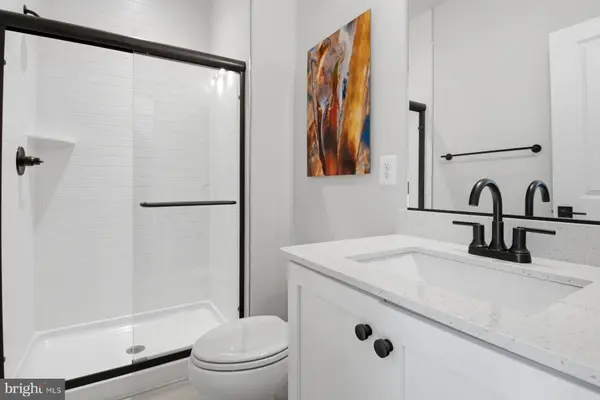 100 GLASS LN, Baltimore, MD 21230
