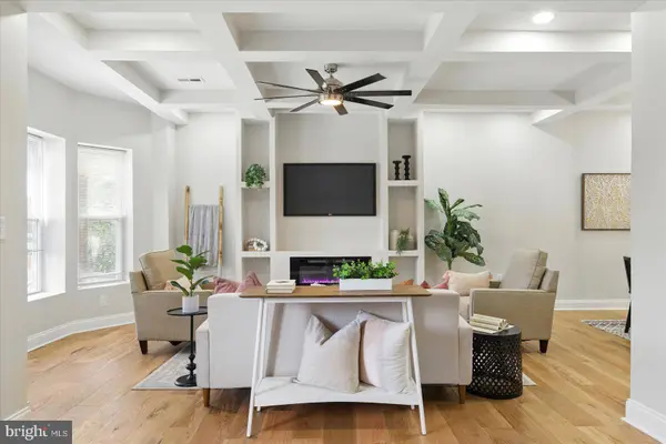 2424 W LANVALE ST, Baltimore, MD 21216