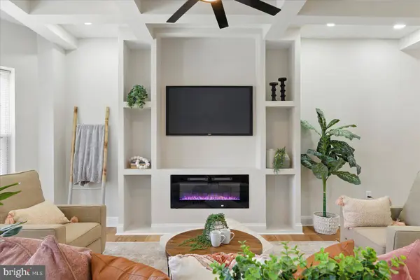 2424 W LANVALE ST, Baltimore, MD 21216