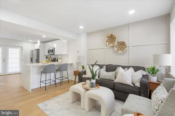 606 CHARRAWAY RD, Baltimore, MD 21229